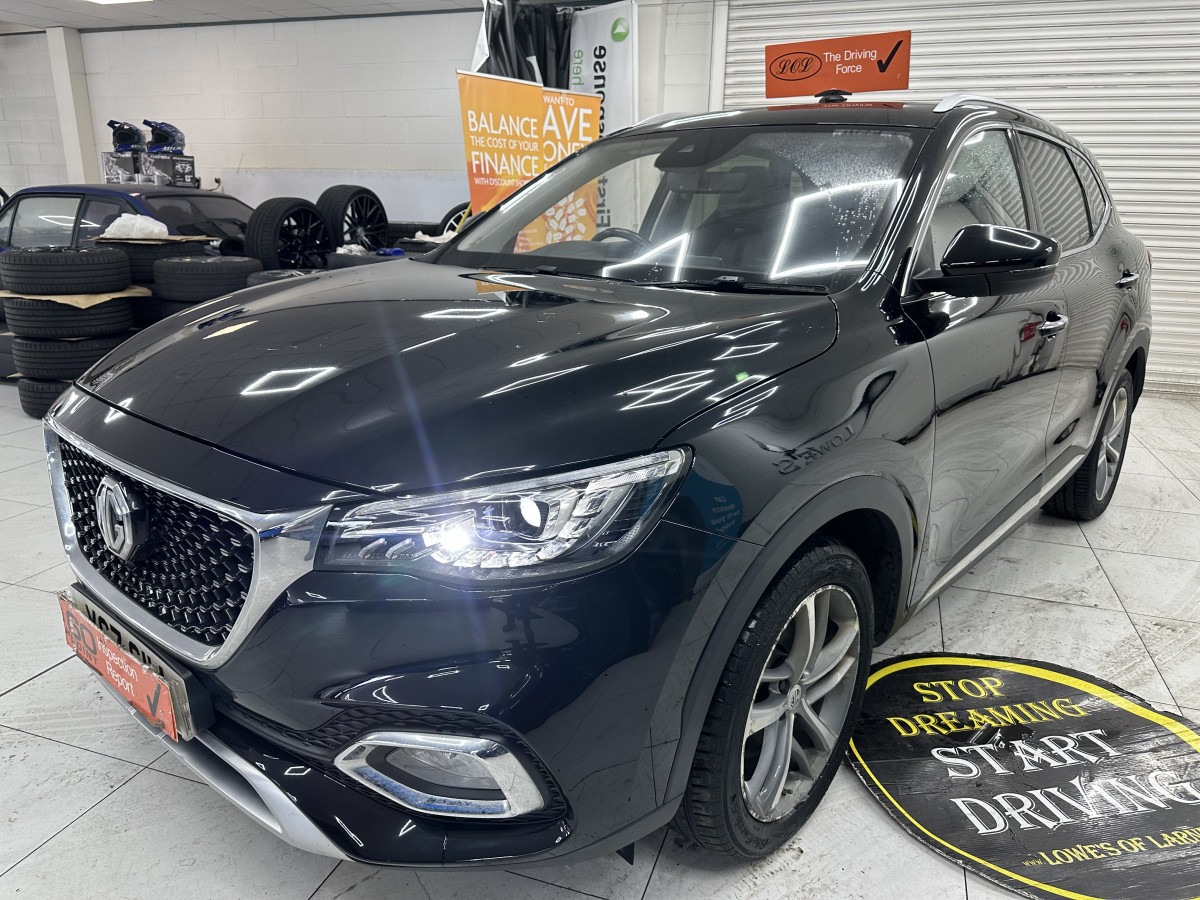 2023 MG HS 1.5 TGDi EXCLUSIVE AUTOMATIC — HOT BLACK LEATHER & SAT NAV