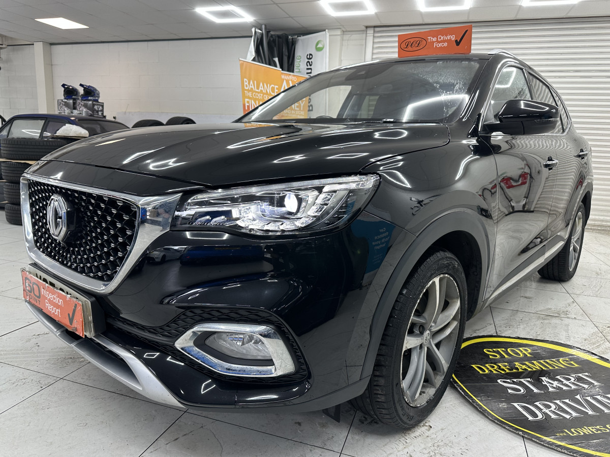 2023 MG HS 1.5 TGDi EXCLUSIVE AUTOMATIC — HOT BLACK LEATHER & SAT NAV