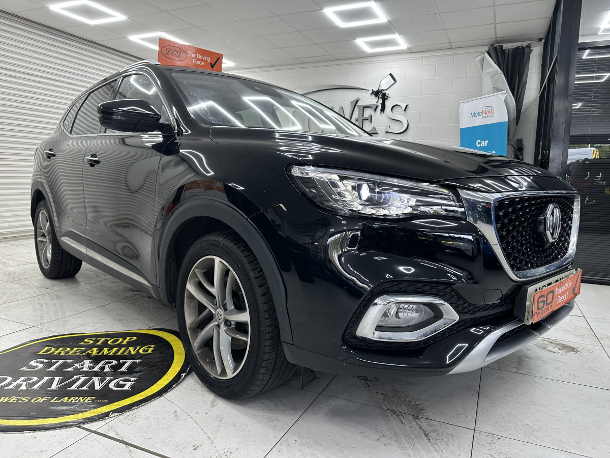 2023 MG HS 1.5 TGDi EXCLUSIVE AUTOMATIC — HOT BLACK LEATHER & SAT NAV