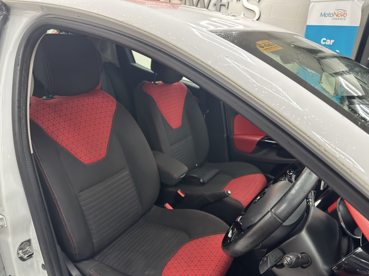 2014 RENAULT CLIO 1.5 DCi DYNAMIQUES MediaNAV with ONLY 85,000 MILES —£20 TAX