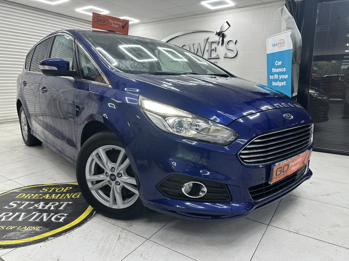 2018 (MAY) FORD S-MAX 2.0 TDCi 150 TITANIUM — 7 SEATER with PANORAMIC ROOF — FSH