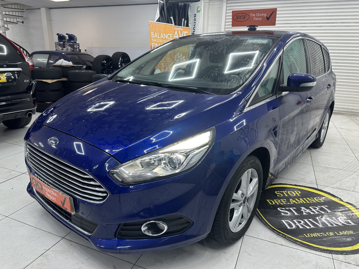 2018 (MAY) FORD S-MAX 2.0 TDCi 150 TITANIUM — 7 SEATER with PANORAMIC ROOF — FSH