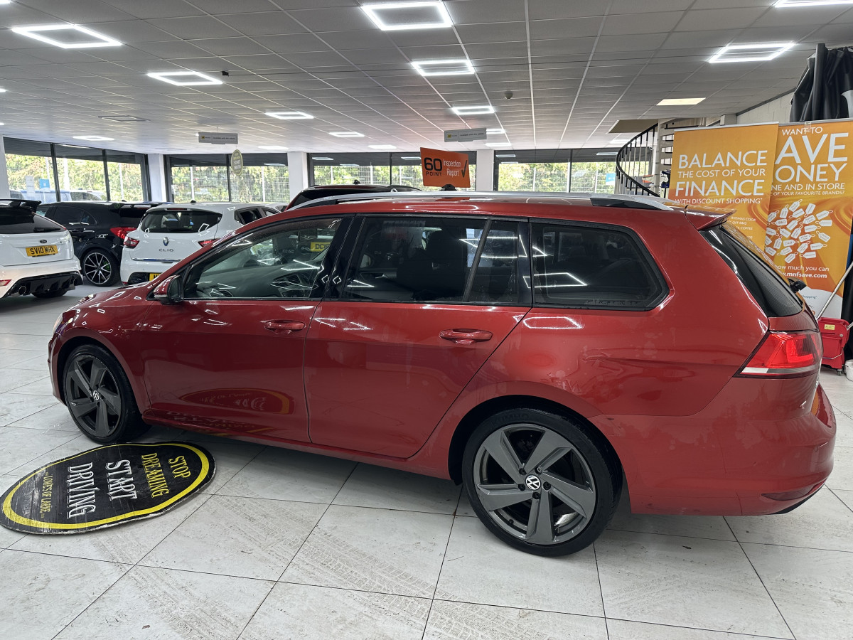 2015 (OCT) VW GOLF 1.6 TDi SE BlueMOTION ESTATE — £20 TAX