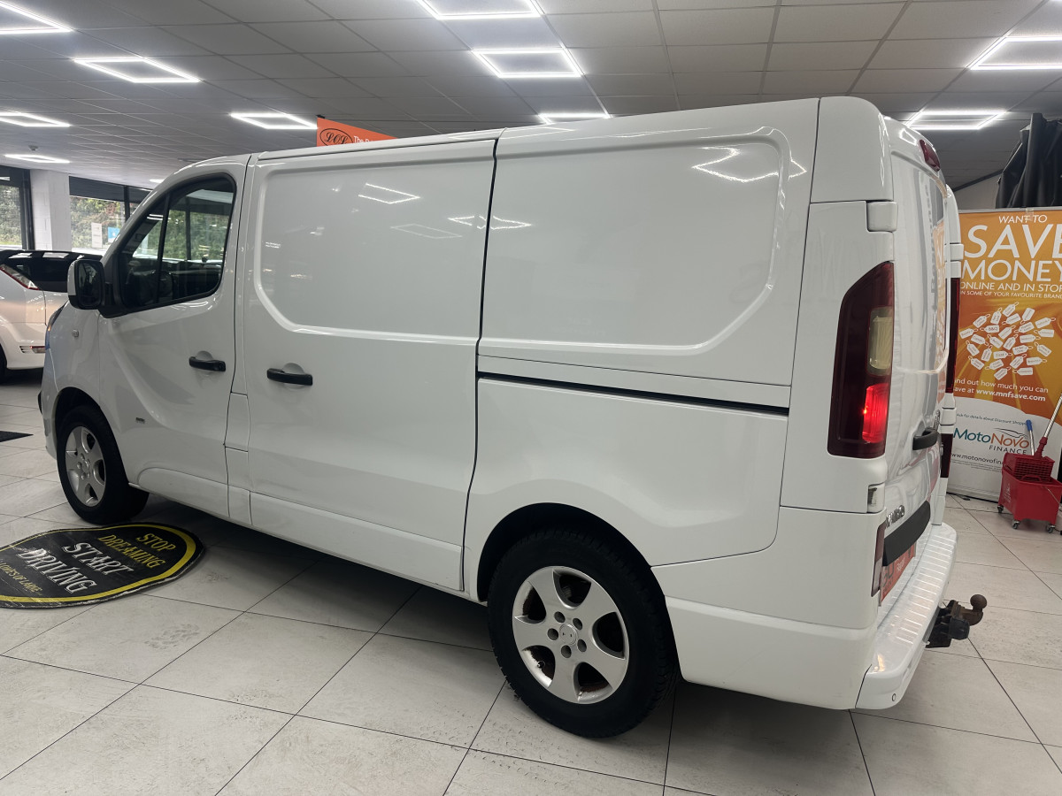 2017 (MARCH) VAUXHALL VIVARO 1.6 CDTi 120PS 2700 SPORTIVE — NO VAT
