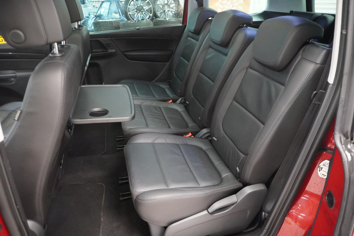 2018 (NOV) SEAT ALHAMBRA 2.0 TDi XCELLENCE AUTOMATIC with LEATHER, PAN ROOF & SAT NAV