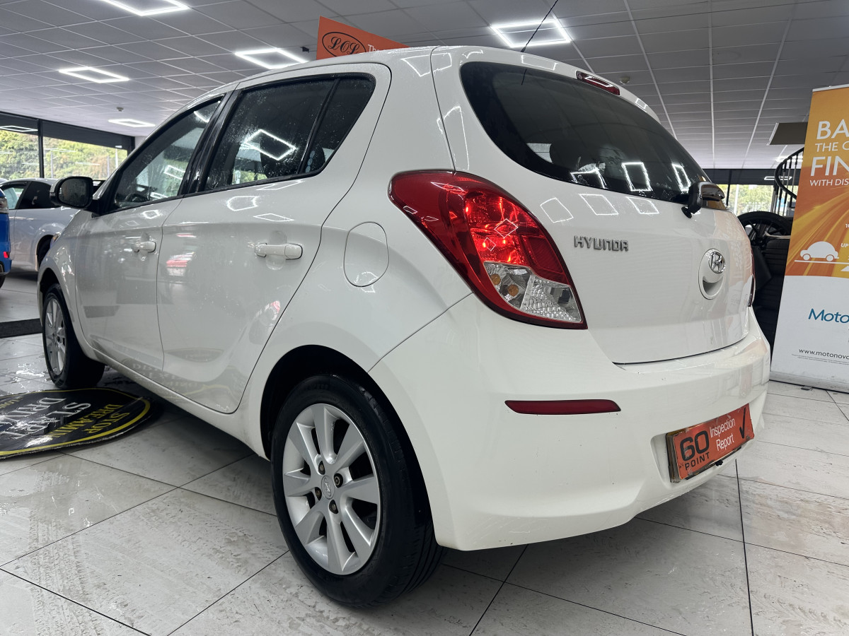 2012 HYUNDAI i20 1.2 ACTIVE 5 DOOR — GREAT FIRST CAR — LOW INSURANCE — ONLY £35