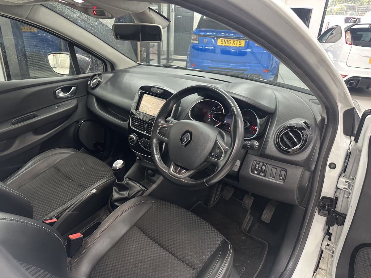 2018 (NOV) RENAULT CLIO 1.5 DCi GT LINE with ONLY 38,000 MILES — BLACK LEATHER & SAT NAV
