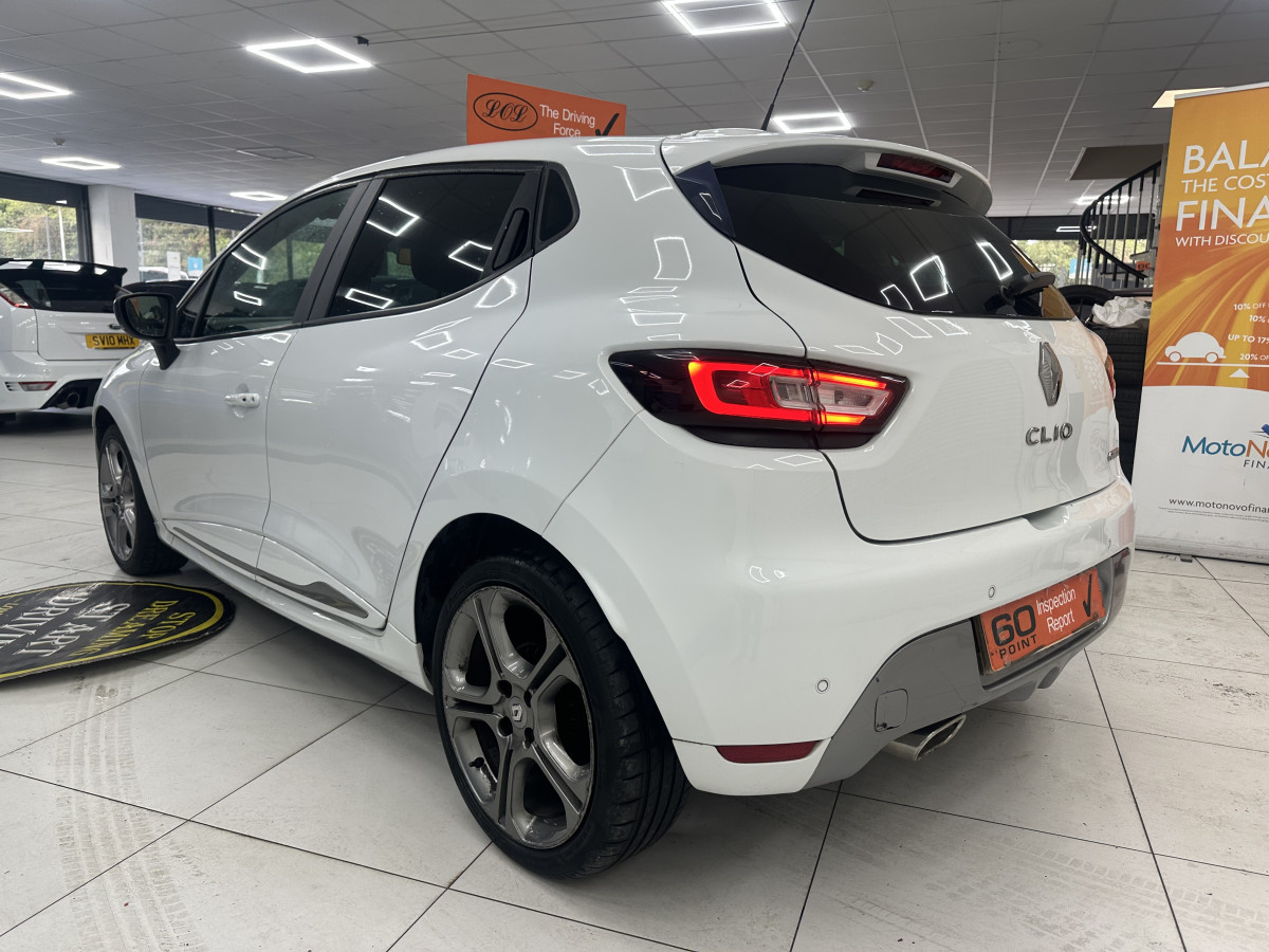 2018 (NOV) RENAULT CLIO 1.5 DCi GT LINE with ONLY 38,000 MILES — BLACK LEATHER & SAT NAV