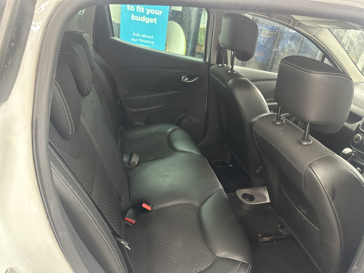 2018 (NOV) RENAULT CLIO 1.5 DCi GT LINE with ONLY 38,000 MILES — BLACK LEATHER & SAT NAV