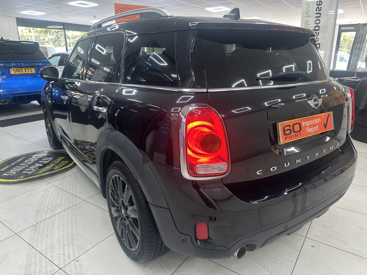 2018 MINI COUNTRYMAN 2.0 DIESEL COOPER ALL4 AUTOMATIC 5 DOOR with WHITE LEATHER & SAT NAV