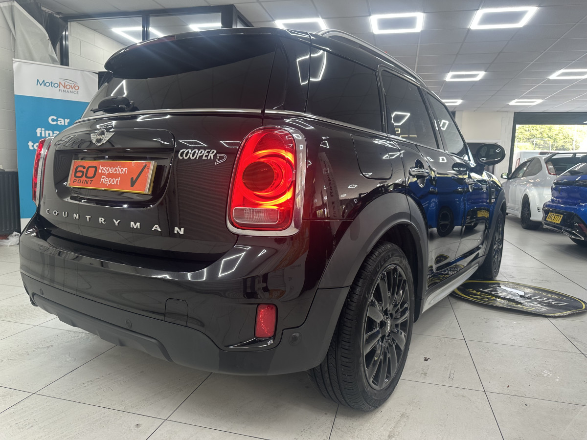 2018 MINI COUNTRYMAN 2.0 DIESEL COOPER ALL4 AUTOMATIC 5 DOOR with WHITE LEATHER & SAT NAV