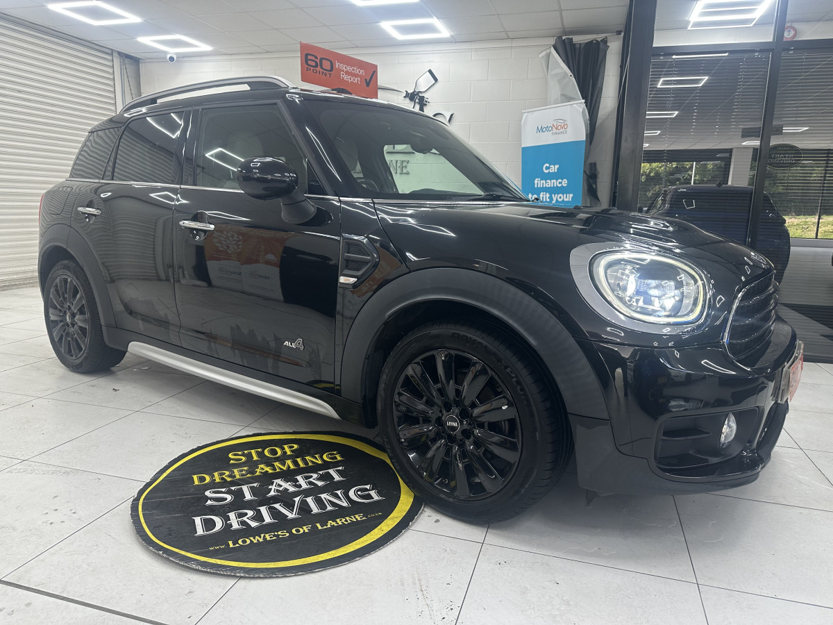 2018 MINI COUNTRYMAN 2.0 DIESEL COOPER ALL4 AUTOMATIC 5 DOOR with WHITE LEATHER & SAT NAV