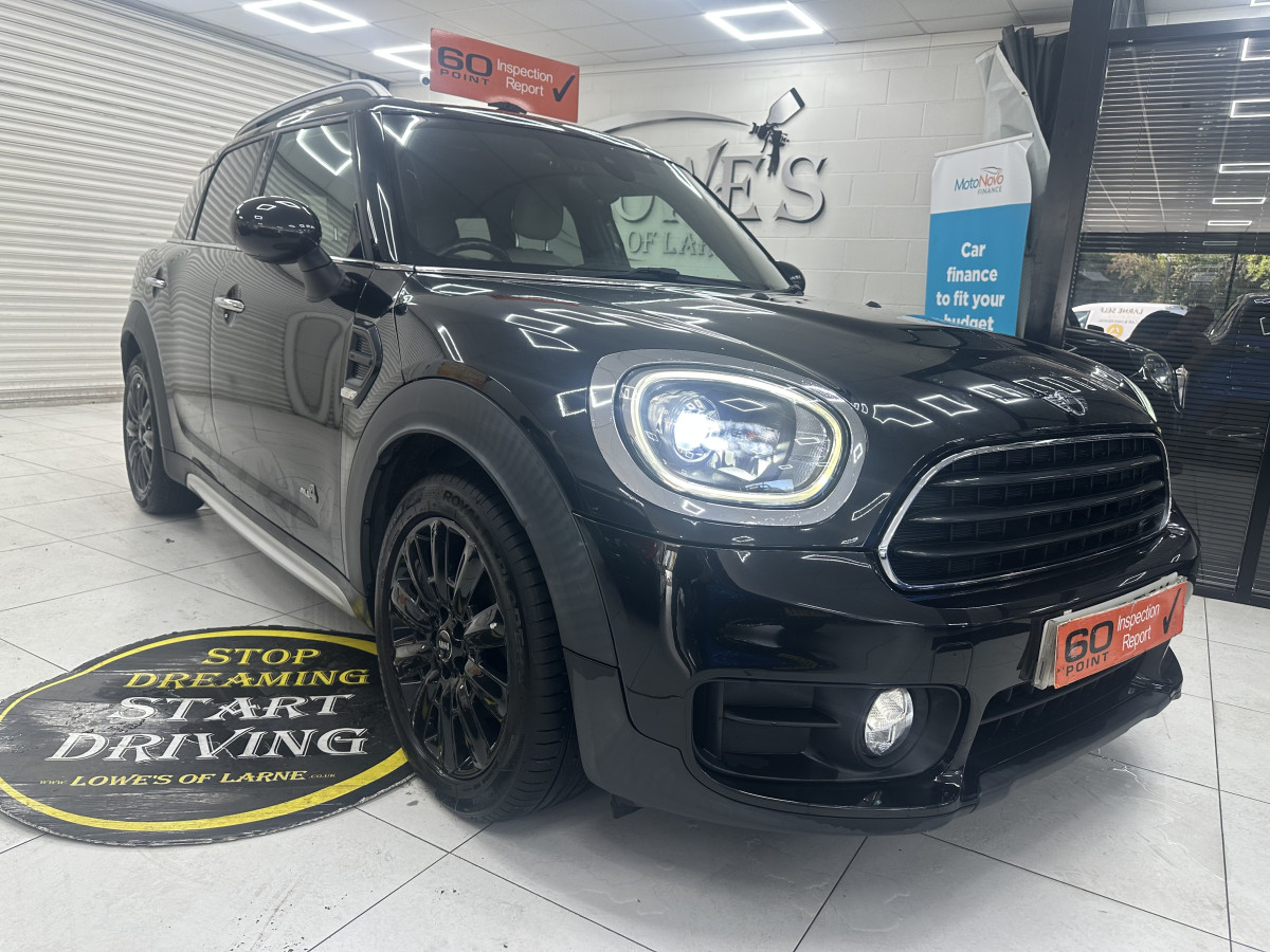 2018 MINI COUNTRYMAN 2.0 DIESEL COOPER ALL4 AUTOMATIC 5 DOOR with WHITE LEATHER & SAT NAV