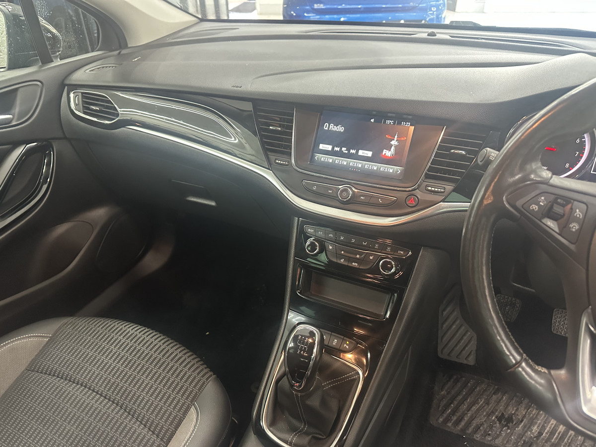 2021 (SEPT) VAUXHALL ASTRA 1.2 TURBO 145 GRIFFIN EDITION with BLACK LEATHER
