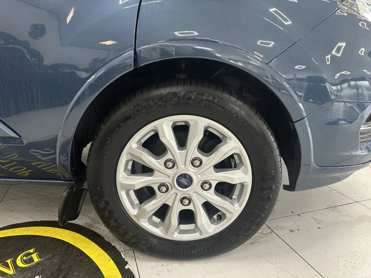 2019 (APRIL) FORD TRANSIT TOURNEO 2.0 TDCi 310 TITANIUM AUTOMATIC– 4 SEATER PLUS WHEELCHAIR ACCESSABLE VEHICLE — NO VAT