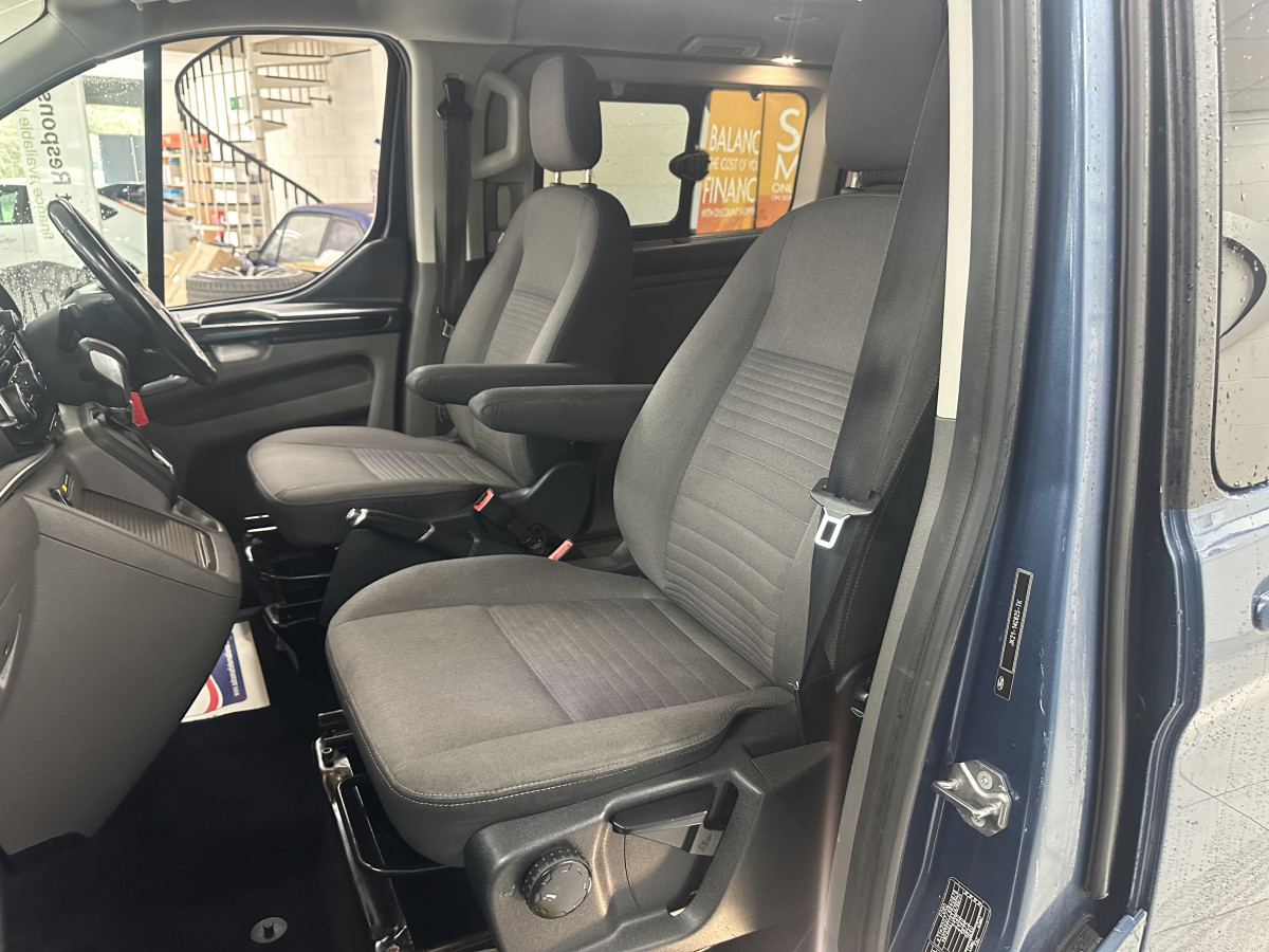 2019 (APRIL) FORD TRANSIT TOURNEO 2.0 TDCi 310 TITANIUM AUTOMATIC– 4 SEATER PLUS WHEELCHAIR ACCESSABLE VEHICLE — NO VAT