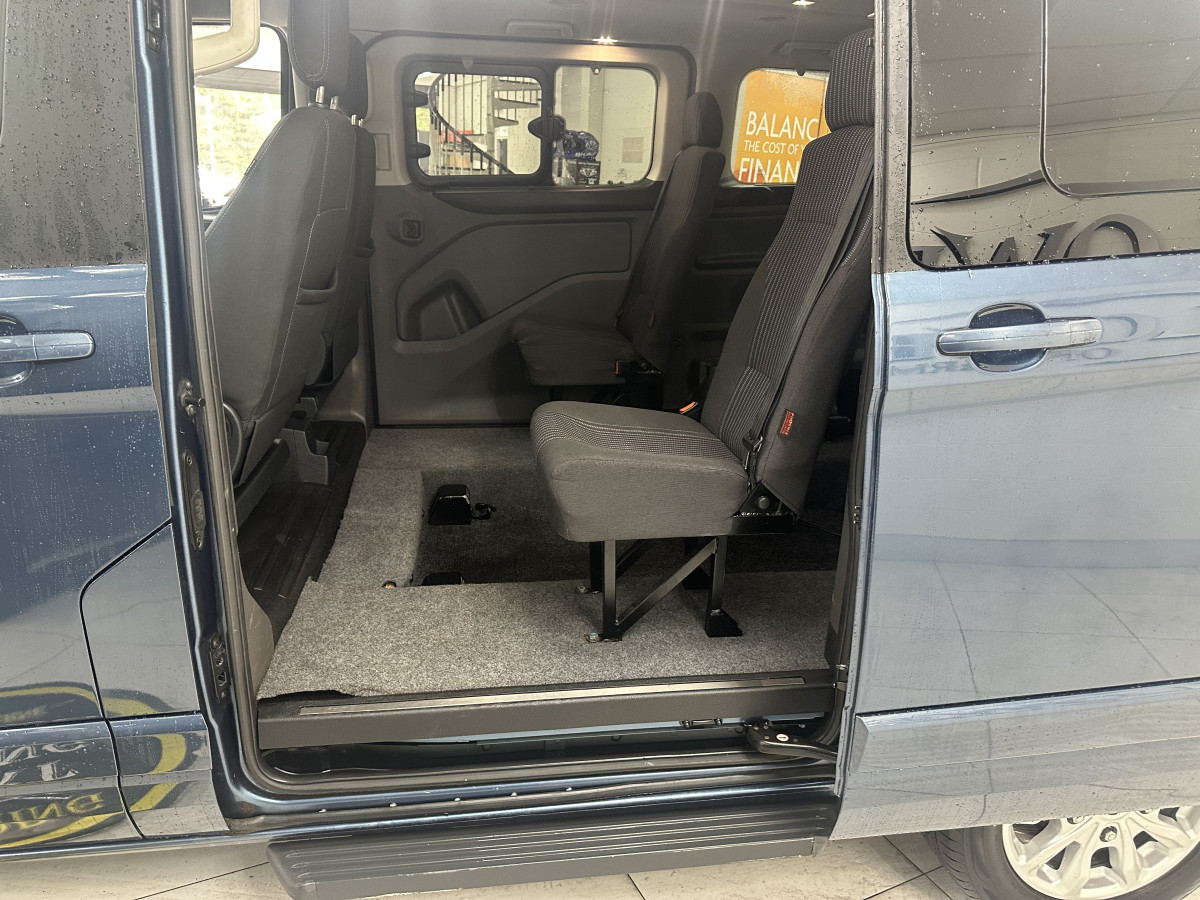 2019 (APRIL) FORD TRANSIT TOURNEO 2.0 TDCi 310 TITANIUM AUTOMATIC– 4 SEATER PLUS WHEELCHAIR ACCESSABLE VEHICLE — NO VAT