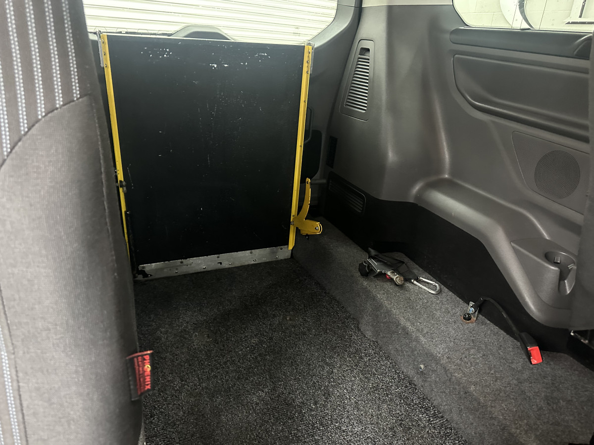 2019 (APRIL) FORD TRANSIT TOURNEO 2.0 TDCi 310 TITANIUM AUTOMATIC– 4 SEATER PLUS WHEELCHAIR ACCESSABLE VEHICLE — NO VAT