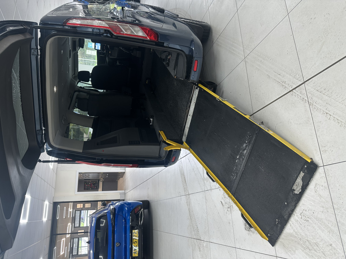2019 (APRIL) FORD TRANSIT TOURNEO 2.0 TDCi 310 TITANIUM AUTOMATIC– 4 SEATER PLUS WHEELCHAIR ACCESSABLE VEHICLE — NO VAT