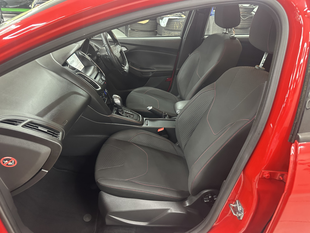 2017 FORD FOCUS 1.0 EcoBOOST 125 ST-LINE AUTOMATIC — ONLY 79K