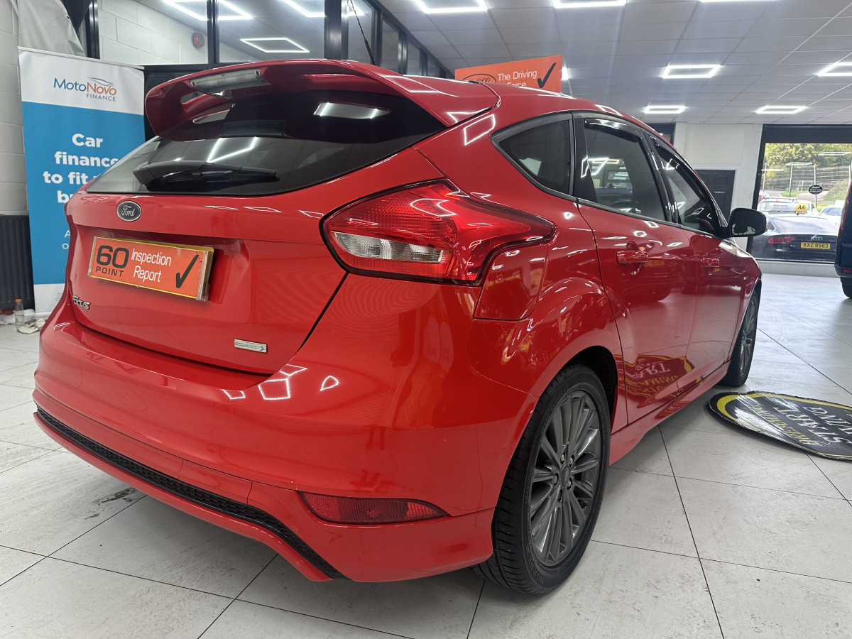 2017 FORD FOCUS 1.0 EcoBOOST 125 ST-LINE AUTOMATIC — ONLY 79K