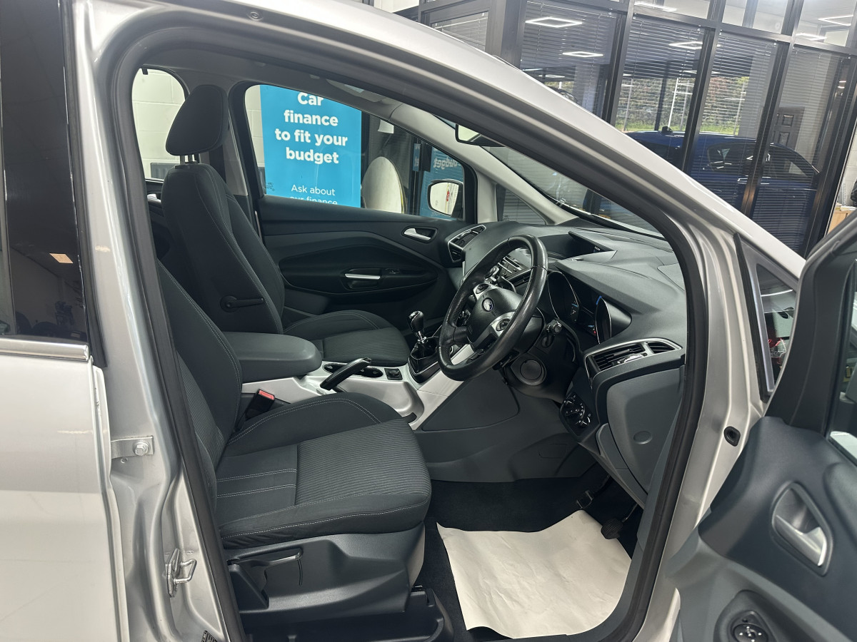 2011 FORD C-MAX 1.6 TDCi TITANIUM — ONLY £35 ROAD TAX — MOTd Until 8th OCT 2027