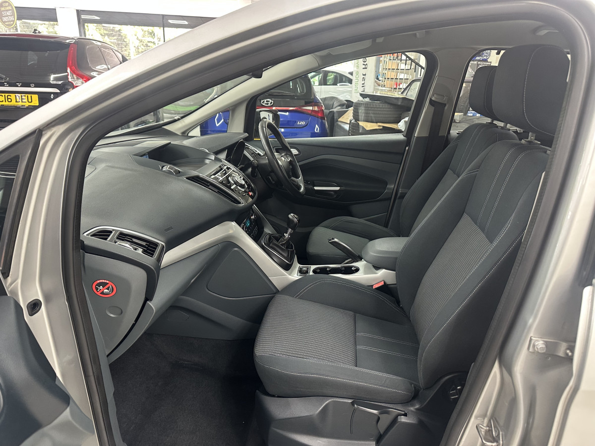 2011 FORD C-MAX 1.6 TDCi TITANIUM — ONLY £35 ROAD TAX — MOTd Until 8th OCT 2027