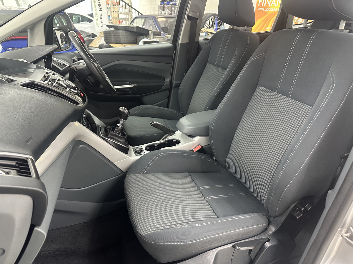 2011 FORD C-MAX 1.6 TDCi TITANIUM — ONLY £35 ROAD TAX — MOTd Until 8th OCT 2027