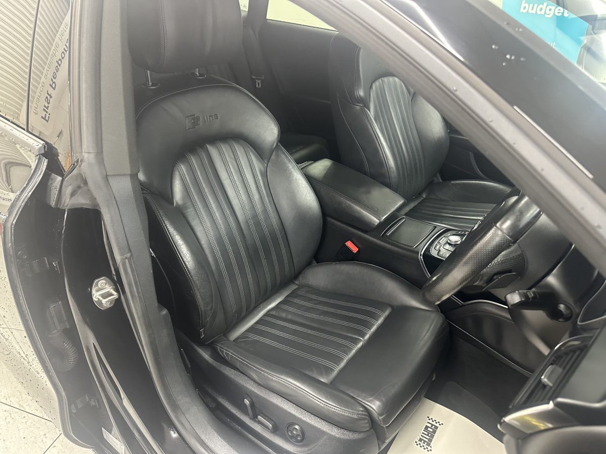 2013 AUDI A7 3.0 TDi QUATTRO 204 BHP BLACK EDITION AUTOMATIC with BLACK LEATHER & SAT NAV