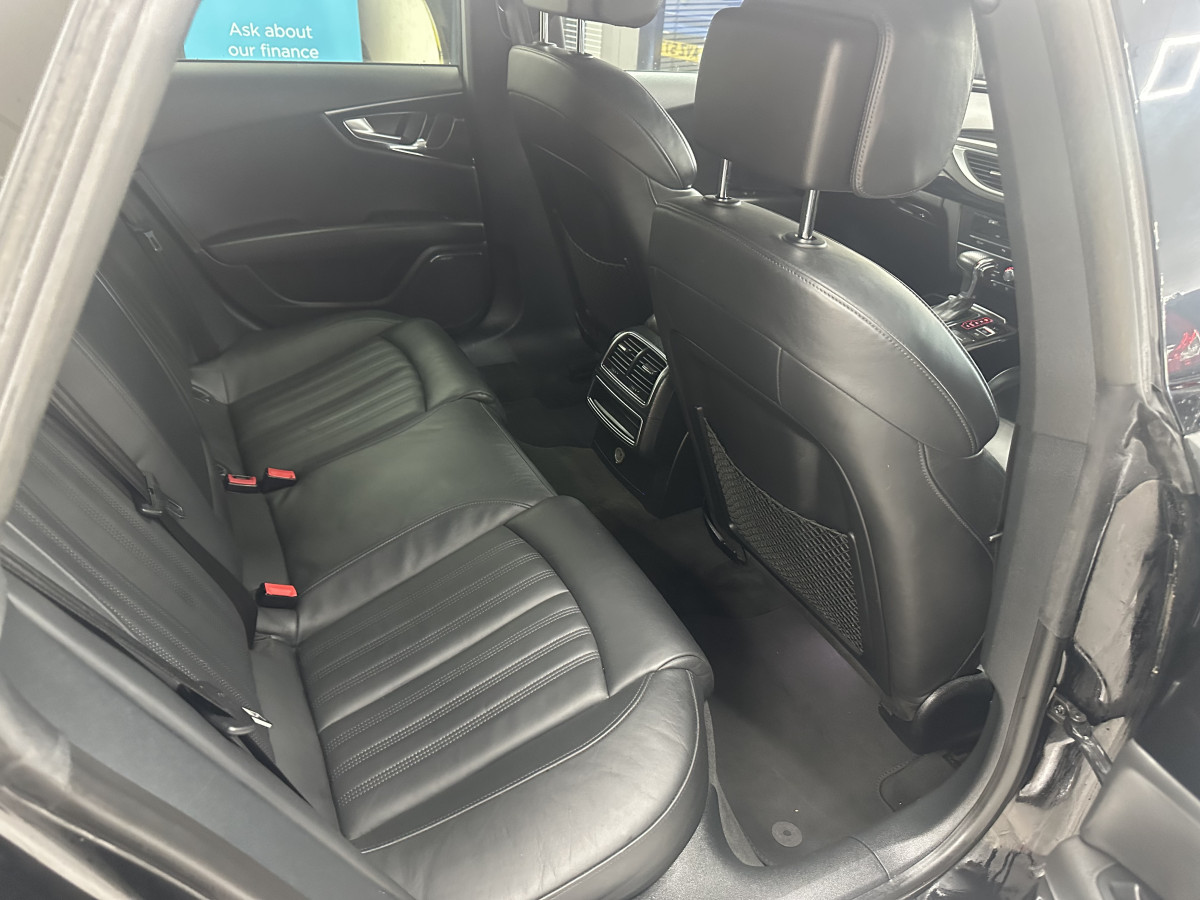 2013 AUDI A7 3.0 TDi QUATTRO 204 BHP BLACK EDITION AUTOMATIC with BLACK LEATHER & SAT NAV