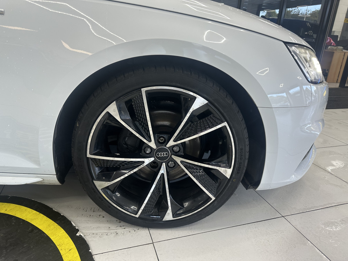2018 AUDI A4 40 2.0 TDi 150BHP S LINE AVANT AUTOMATIC with LEATHER & SAT NAV