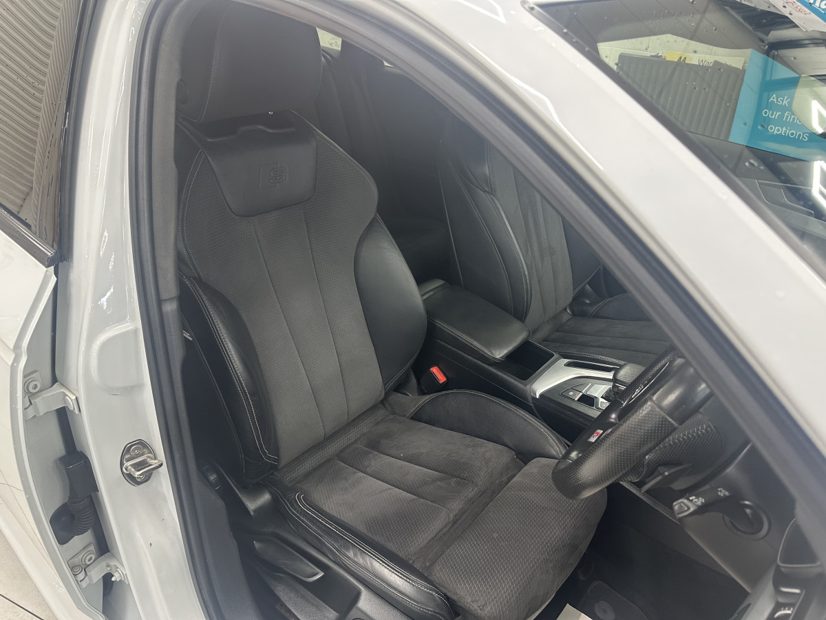 2018 AUDI A4 40 2.0 TDi 150BHP S LINE AVANT AUTOMATIC with LEATHER & SAT NAV