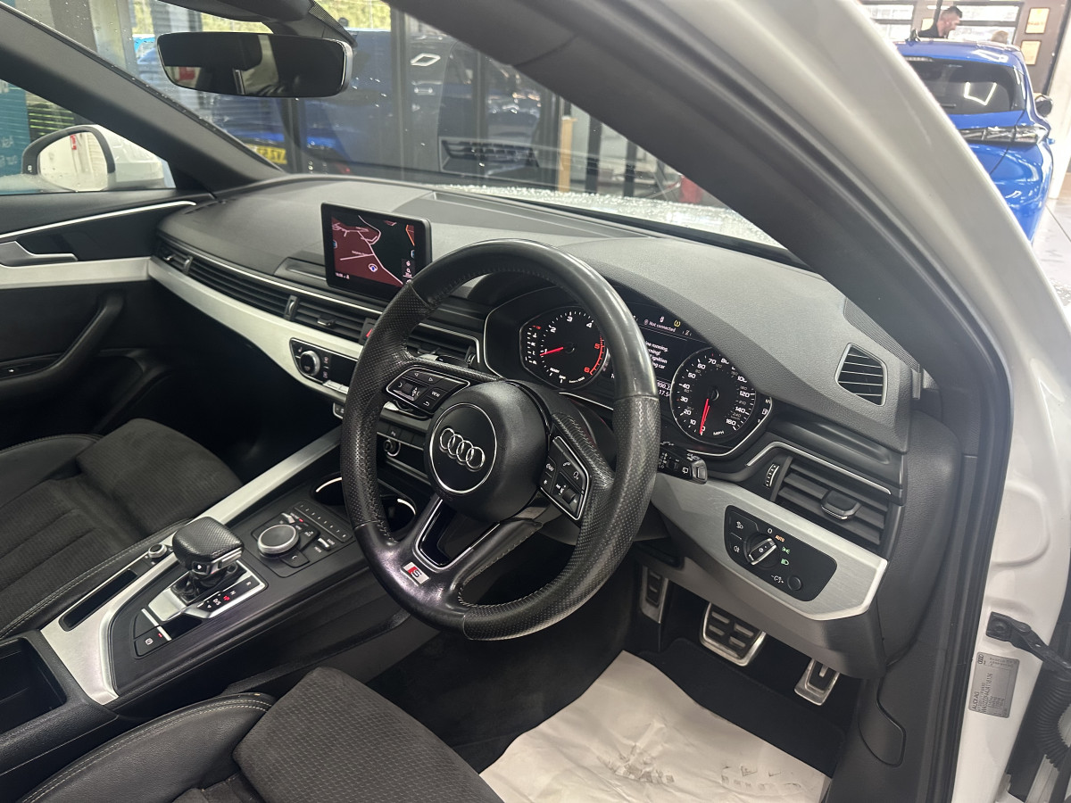 2018 AUDI A4 40 2.0 TDi 150BHP S LINE AVANT AUTOMATIC with LEATHER & SAT NAV